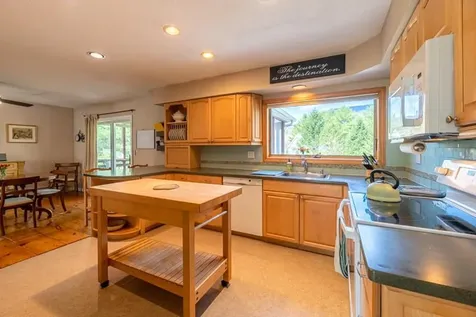 67 Valley Pass Manchester VT 05255
