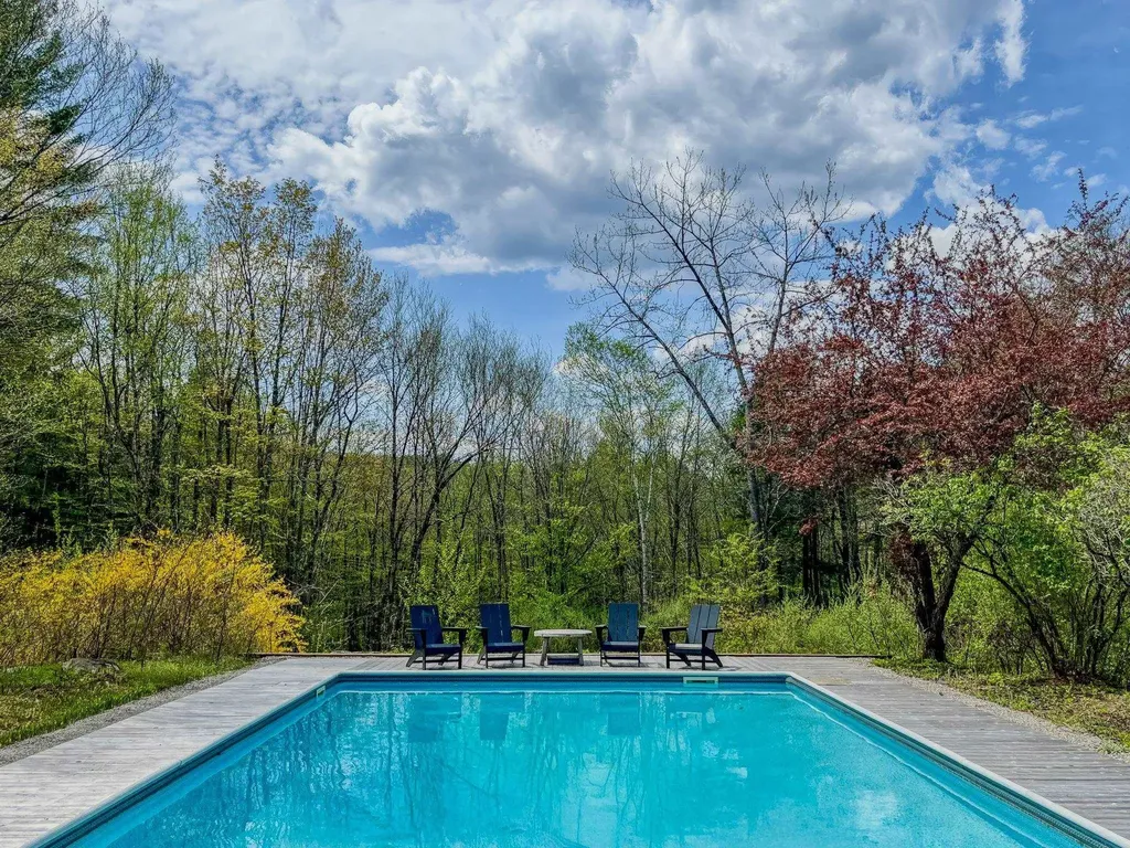 390 Pleasant Valley Road Brattleboro VT 05301