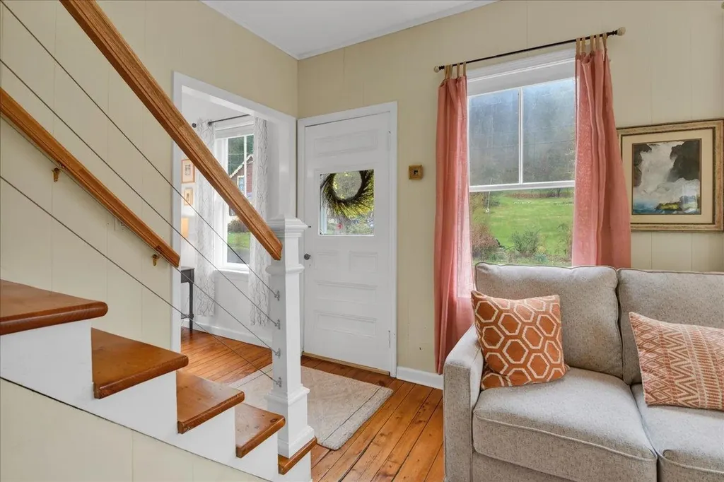 521 N Main Street Bethel VT 05032
