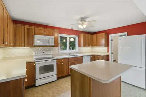 10 Cass Terrace Manchester VT 05255