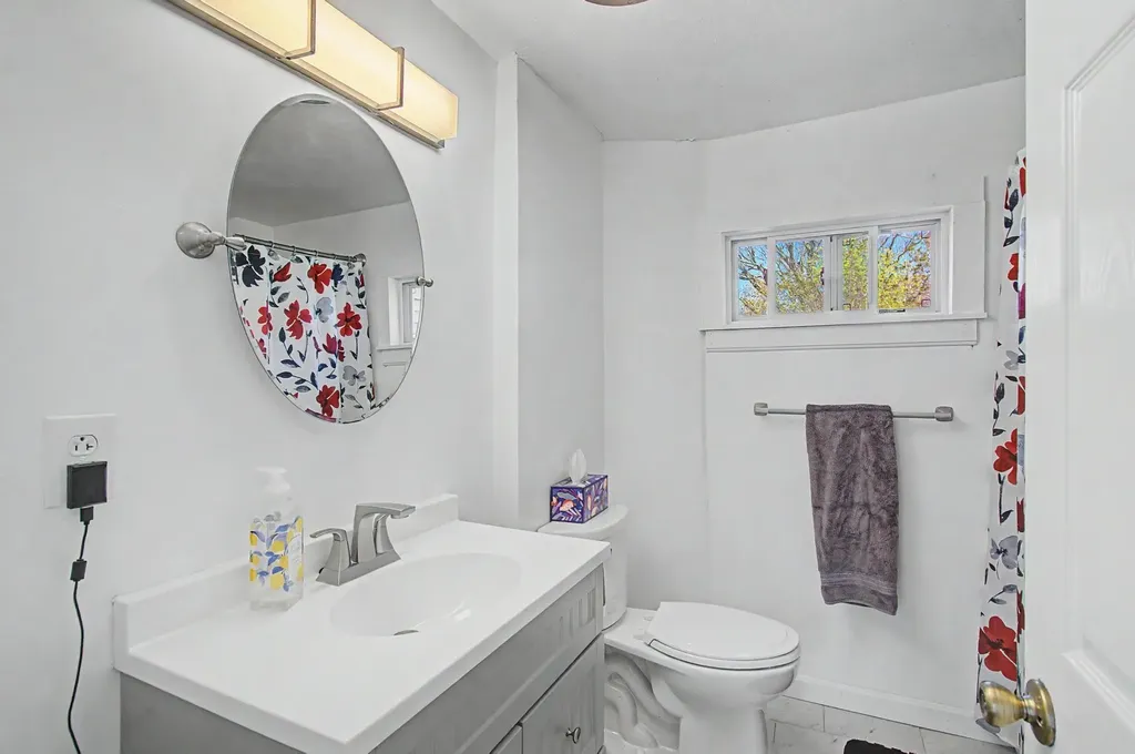 116 Woodbury Road Burlington VT 05401