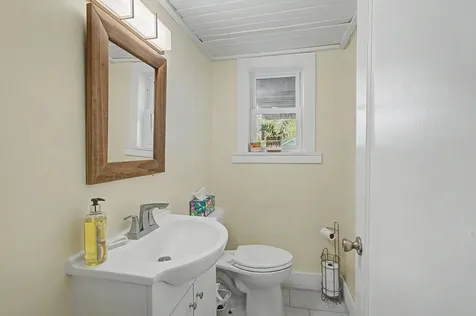 116 Woodbury Road Burlington VT 05401