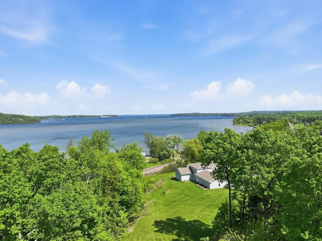 132 Point View Drive Shelburne VT 05482
