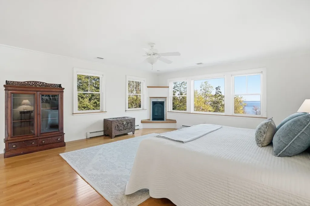 132 Point View Drive Shelburne VT 05482