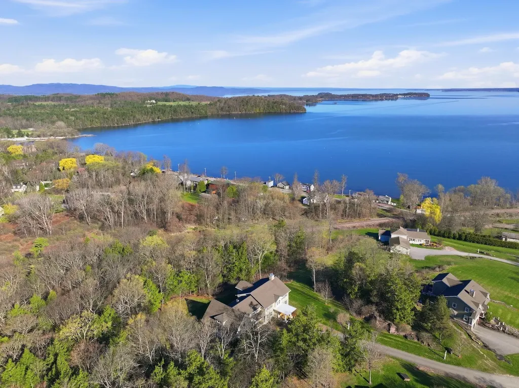 132 Point View Drive Shelburne VT 05482