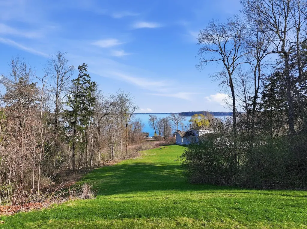 132 Point View Drive Shelburne VT 05482