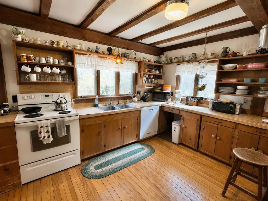 3200 Shadow Lake Road Glover VT 05839