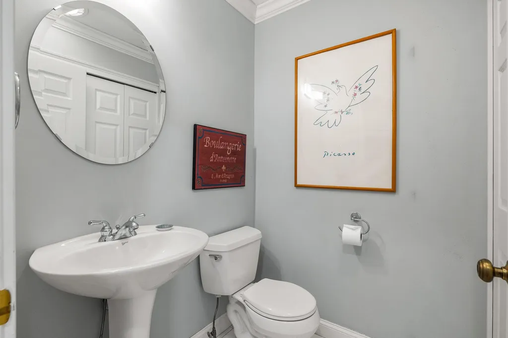 579 Sagamore Avenue Portsmouth NH 03801