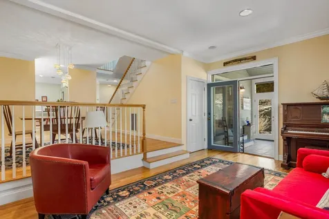 579 Sagamore Avenue Portsmouth NH 03801