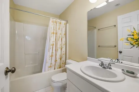 579 Sagamore Avenue Portsmouth NH 03801