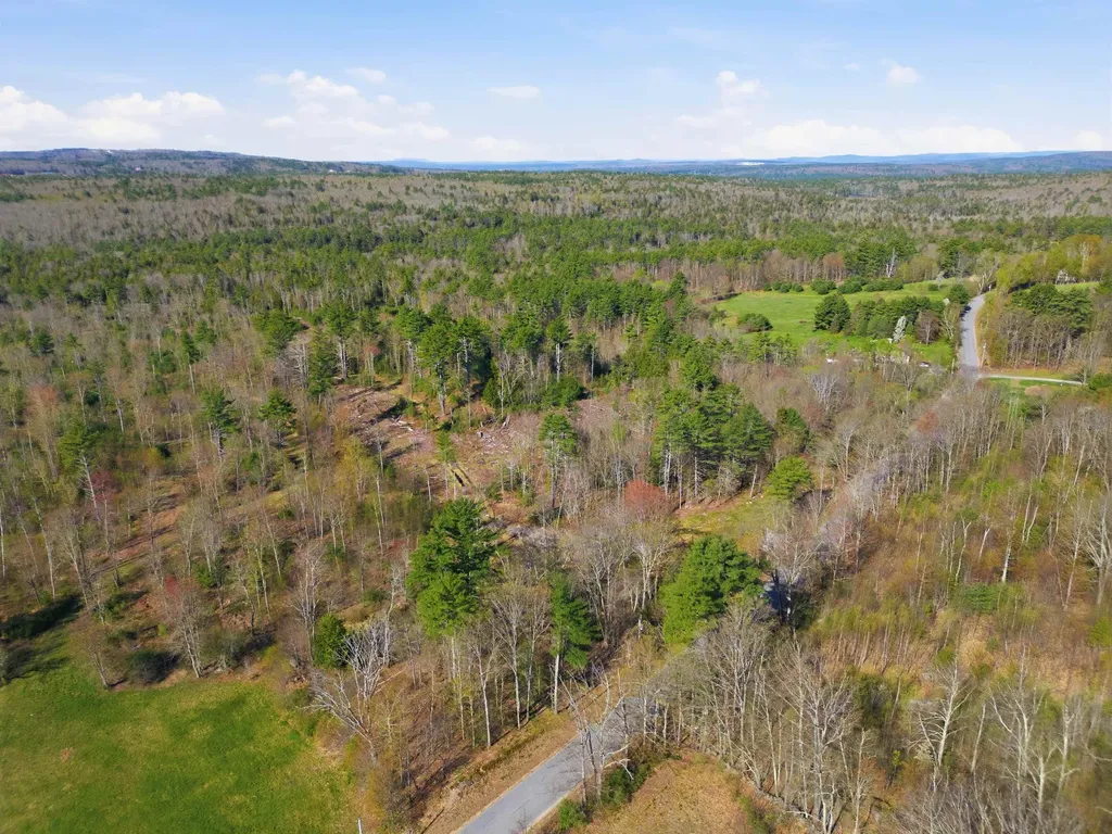 87 Bear Hill Road Chichester NH 03258