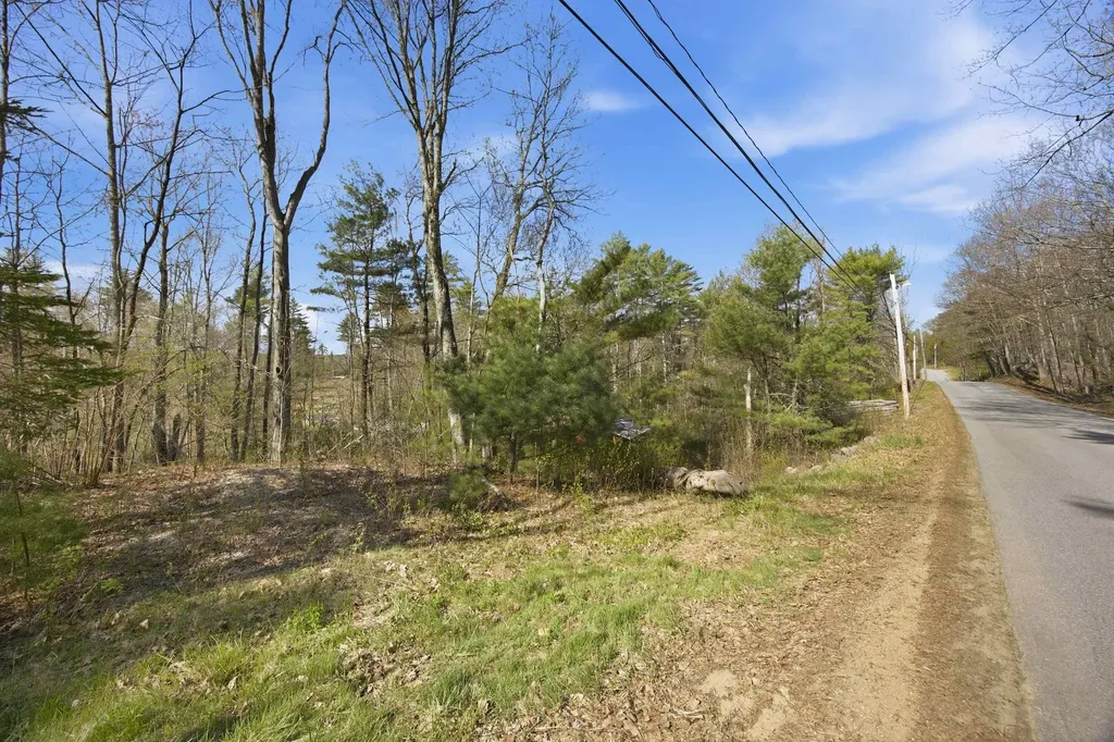 87 Bear Hill Road Chichester NH 03258