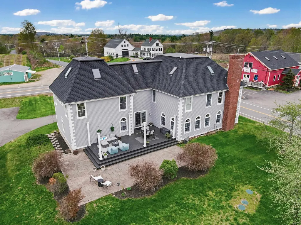 2 North Road East Kingston NH 03827