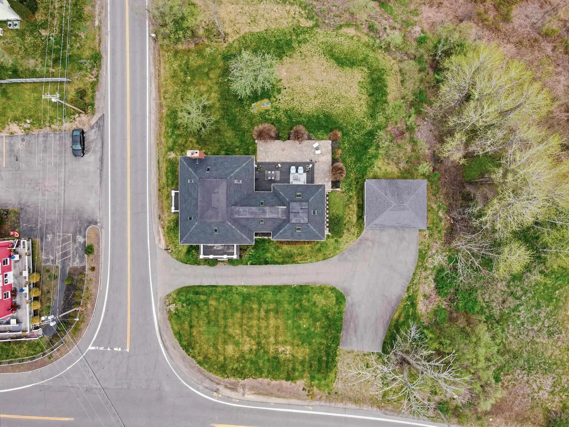 2 North Road East Kingston NH 03827