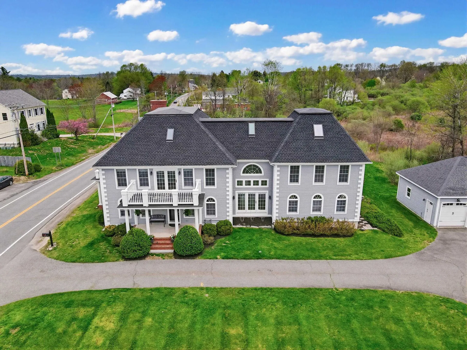 2 North Road East Kingston NH 03827
