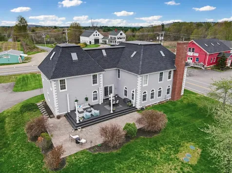 2 North Road East Kingston NH 03827