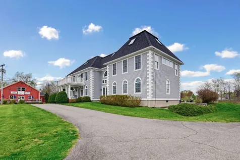 2 North Road East Kingston NH 03827
