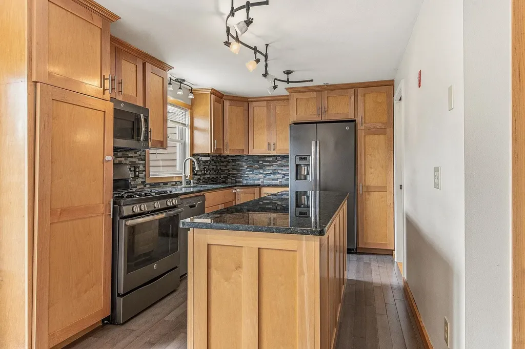 4 Fords Landing Drive Dover NH 03820