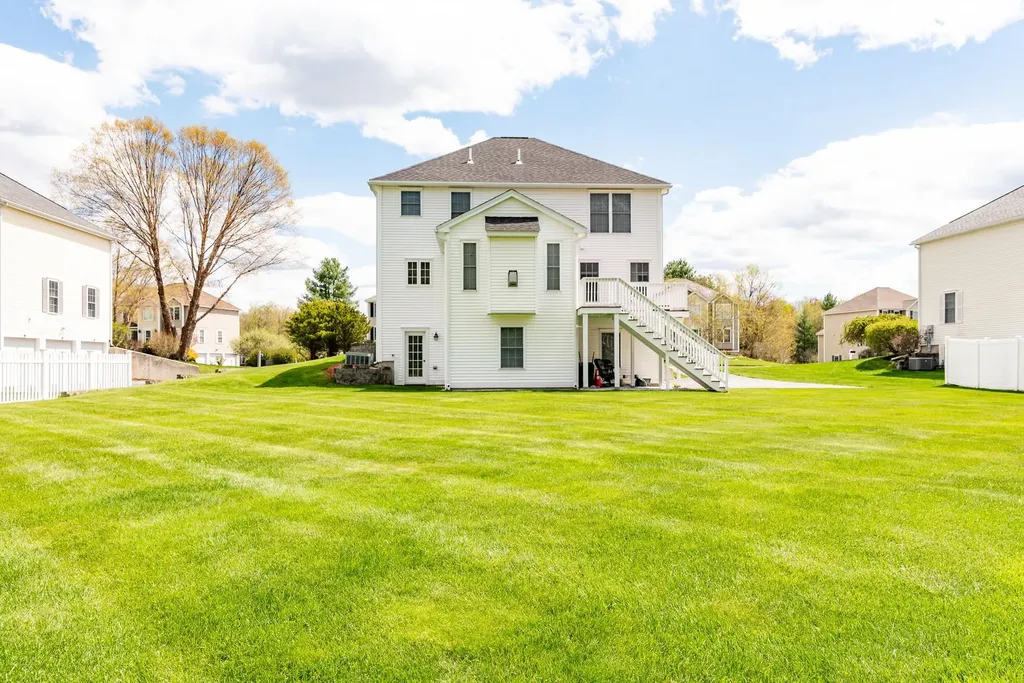 20 Ezra's Way Dover NH 03820