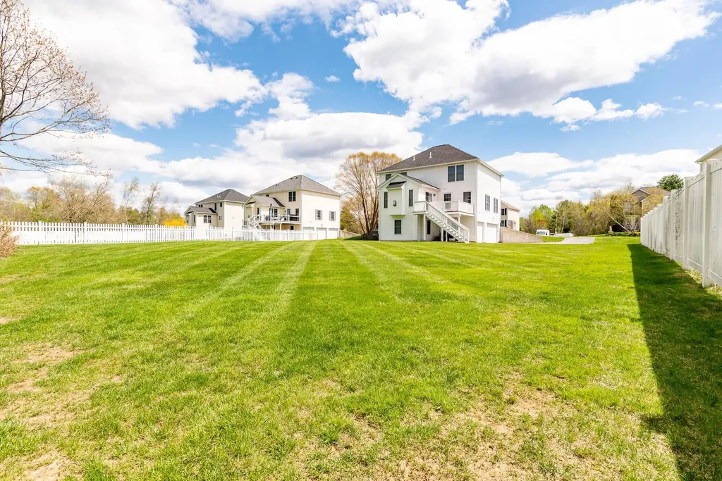 20 Ezra's Way Dover NH 03820