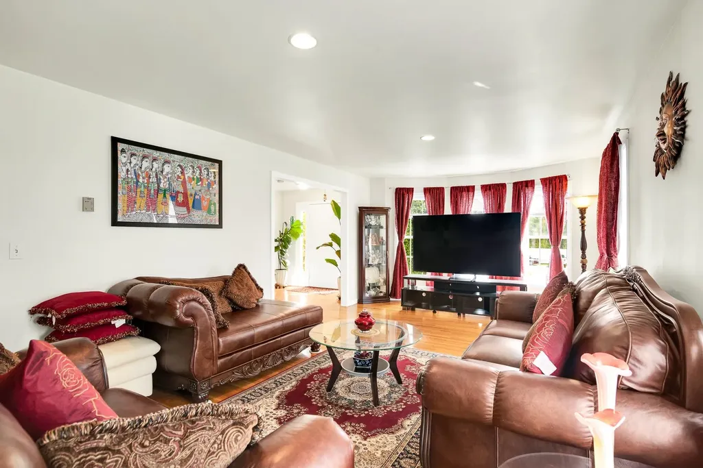 20 Ezra's Way Dover NH 03820