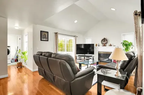 20 Ezra's Way Dover NH 03820