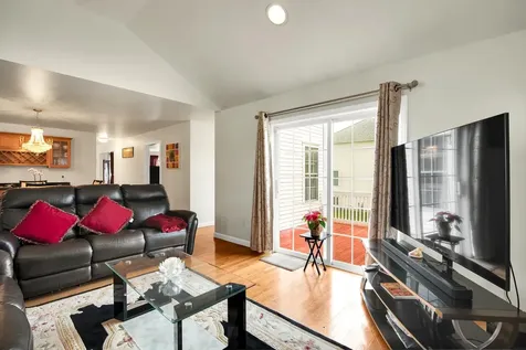 20 Ezra's Way Dover NH 03820