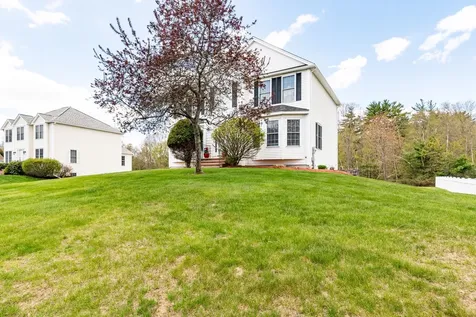 20 Ezra's Way Dover NH 03820