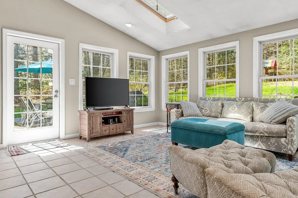 5 Goodwin Road Hampton Falls NH 03844