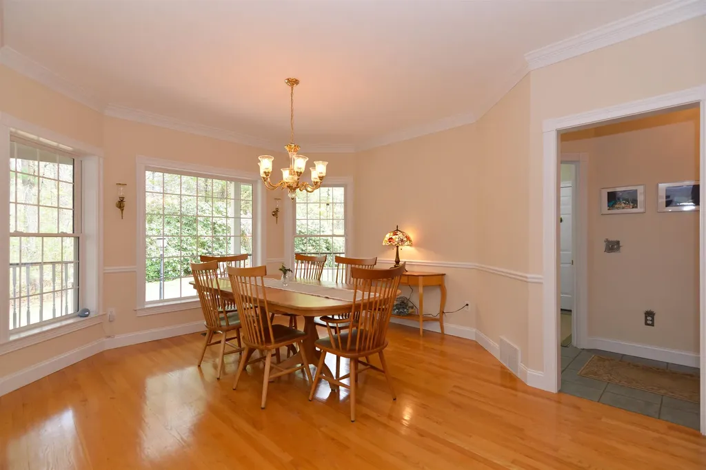 17 Aldrich Street Litchfield NH 03052