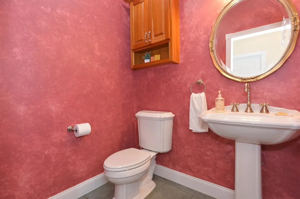 17 Aldrich Street Litchfield NH 03052