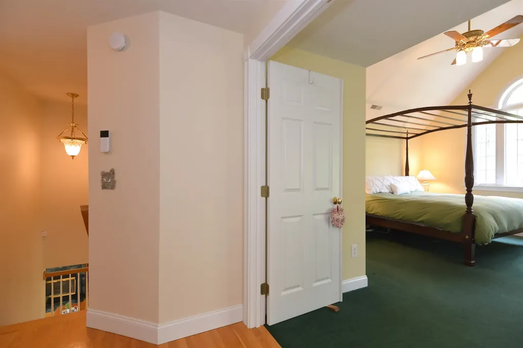 17 Aldrich Street Litchfield NH 03052