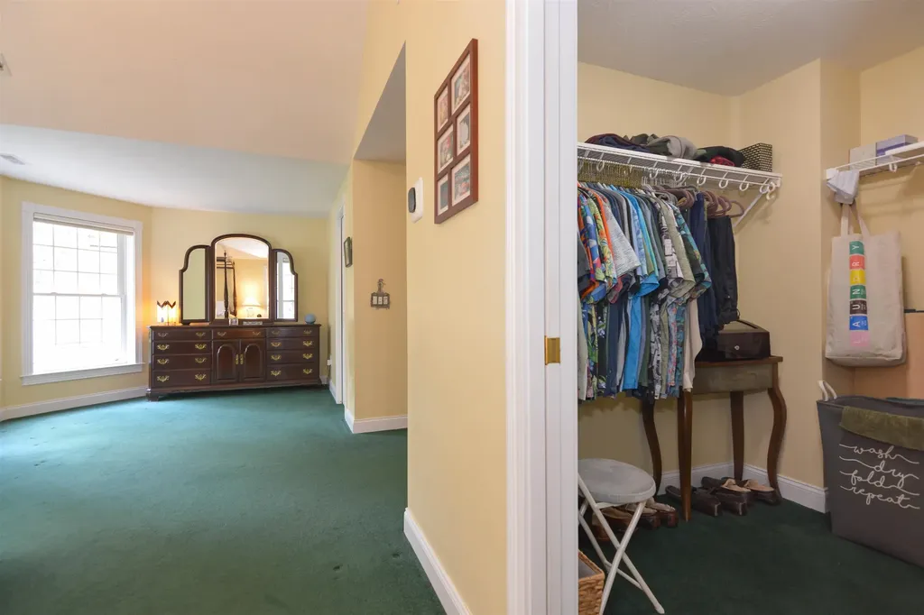 17 Aldrich Street Litchfield NH 03052