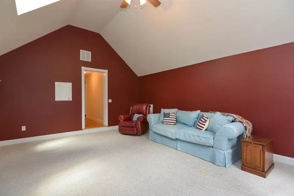 17 Aldrich Street Litchfield NH 03052