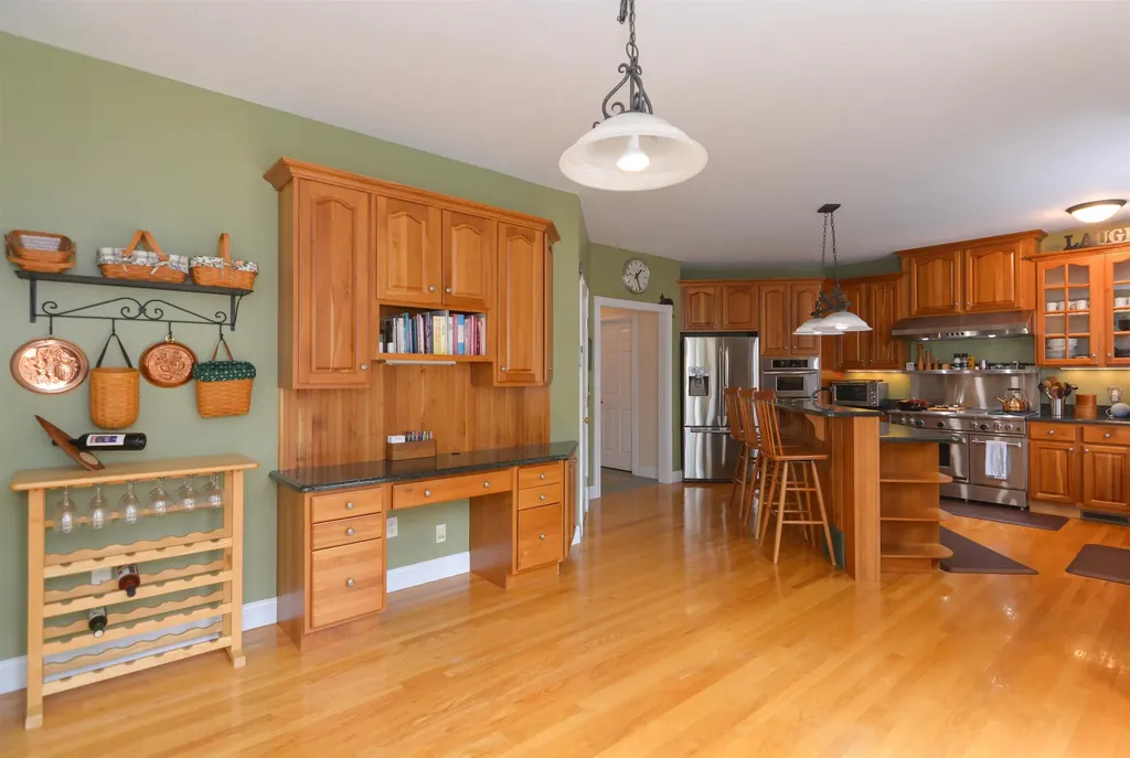 17 Aldrich Street Litchfield NH 03052