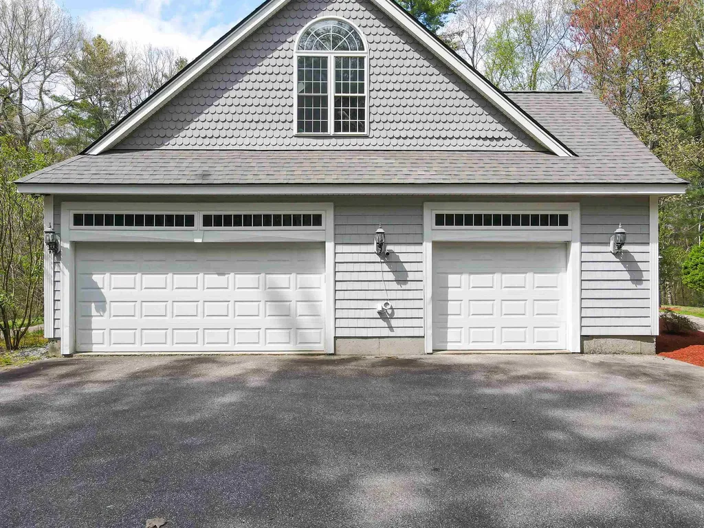 17 Aldrich Street Litchfield NH 03052