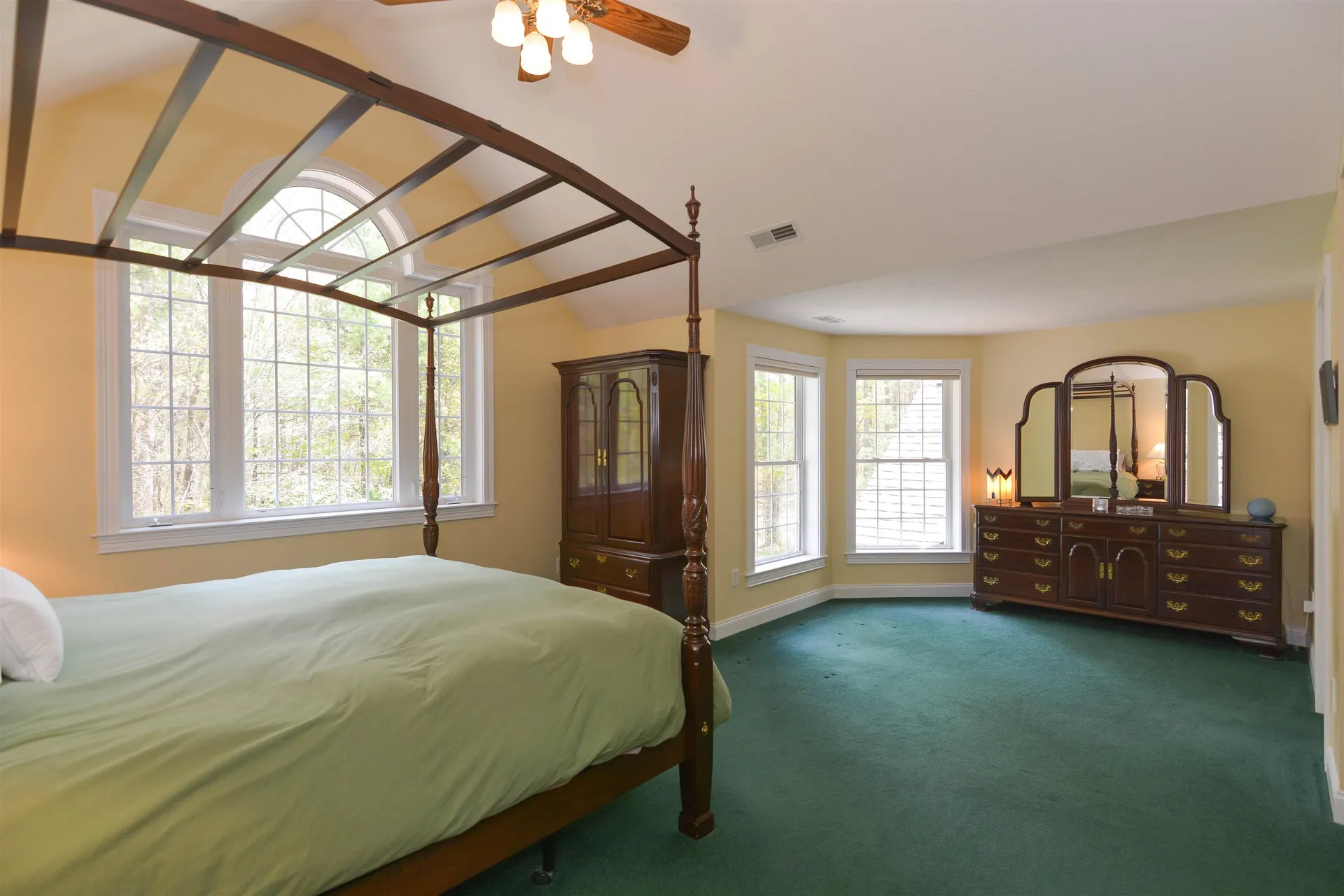 17 Aldrich Street Litchfield NH 03052