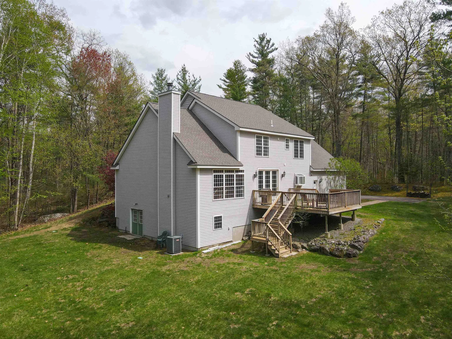 17 Aldrich Street Litchfield NH 03052