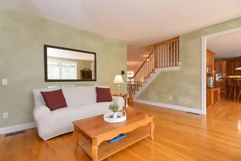 17 Aldrich Street Litchfield NH 03052