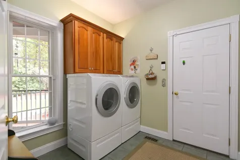 17 Aldrich Street Litchfield NH 03052