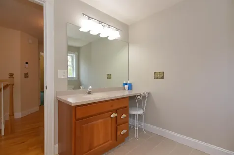 17 Aldrich Street Litchfield NH 03052
