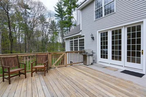 17 Aldrich Street Litchfield NH 03052