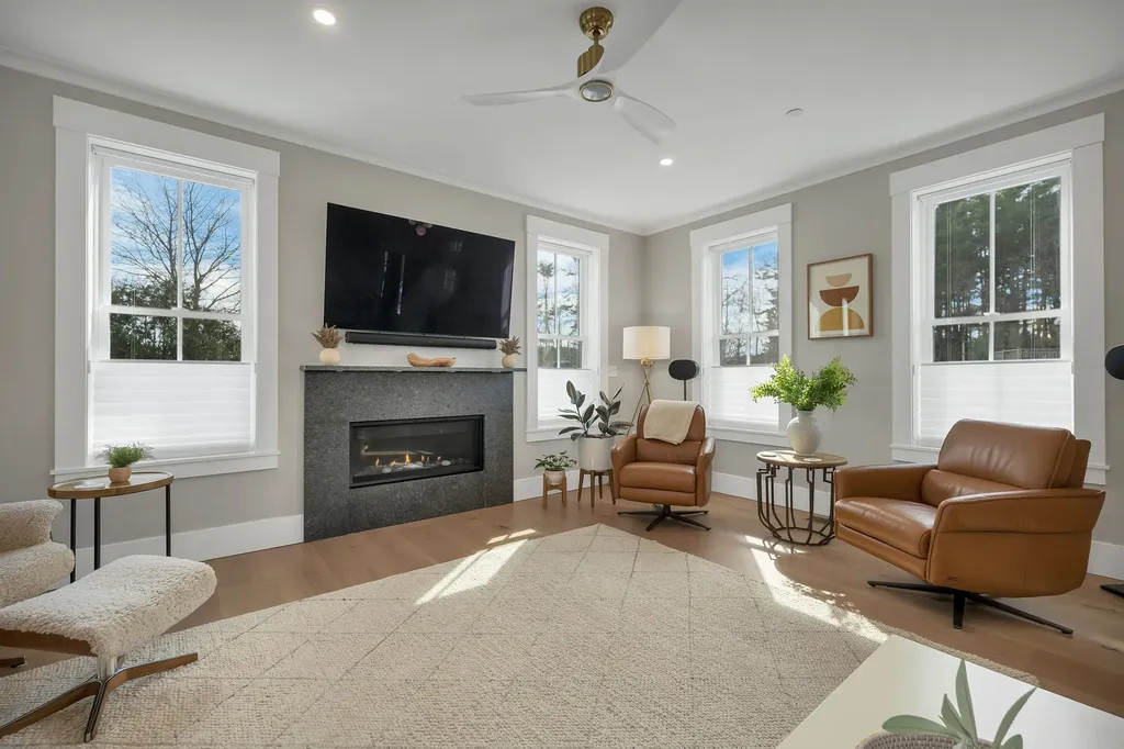 45 Artwill Avenue Portsmouth NH 03801