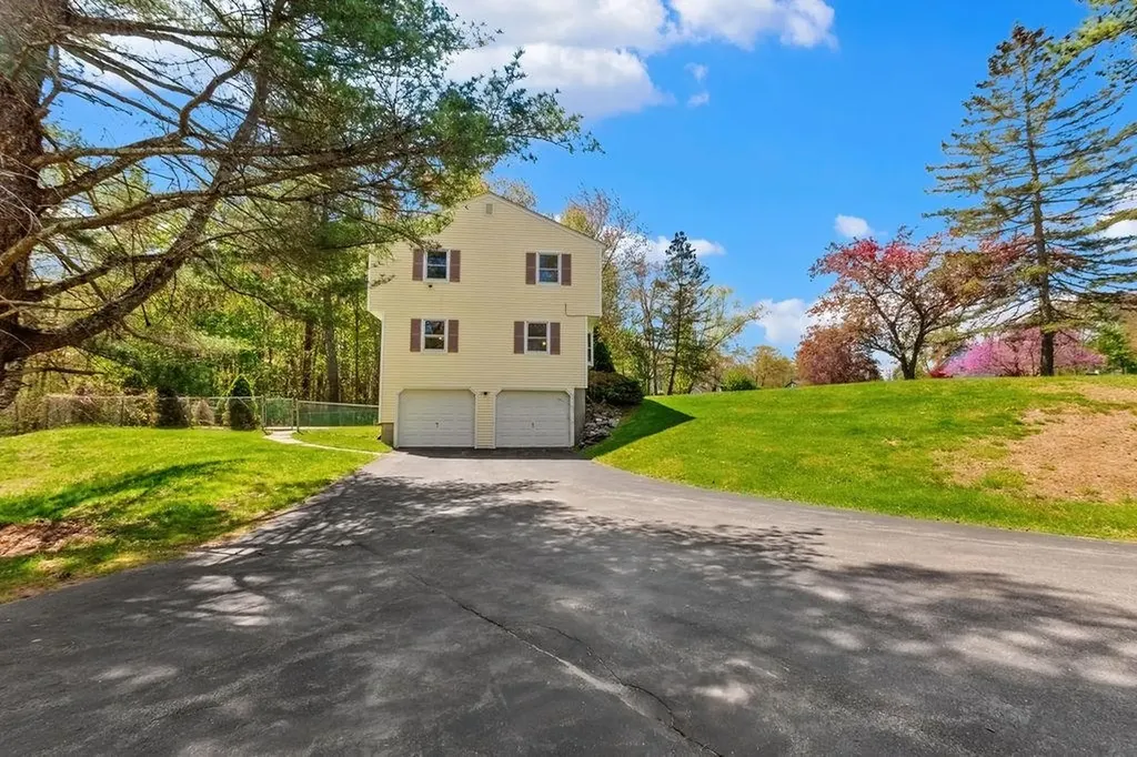 3 Cortland Drive Salem NH 03079