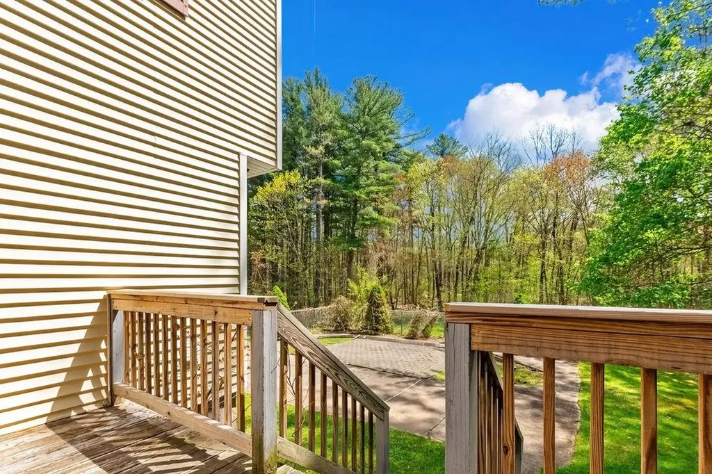 3 Cortland Drive Salem NH 03079