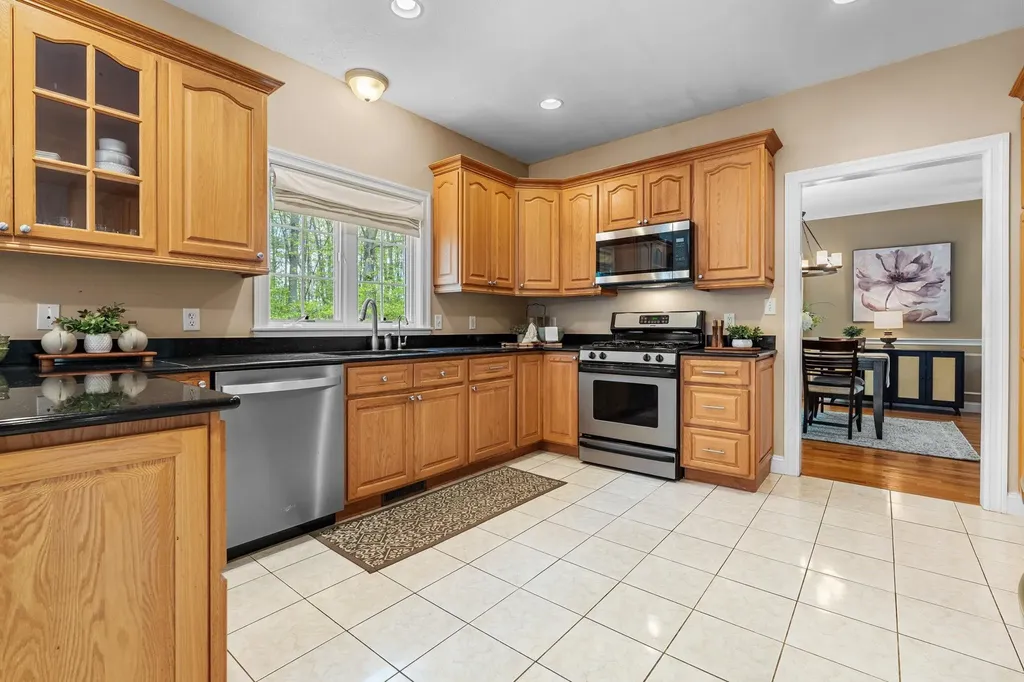 25 Squire Armour Road Windham NH 03087