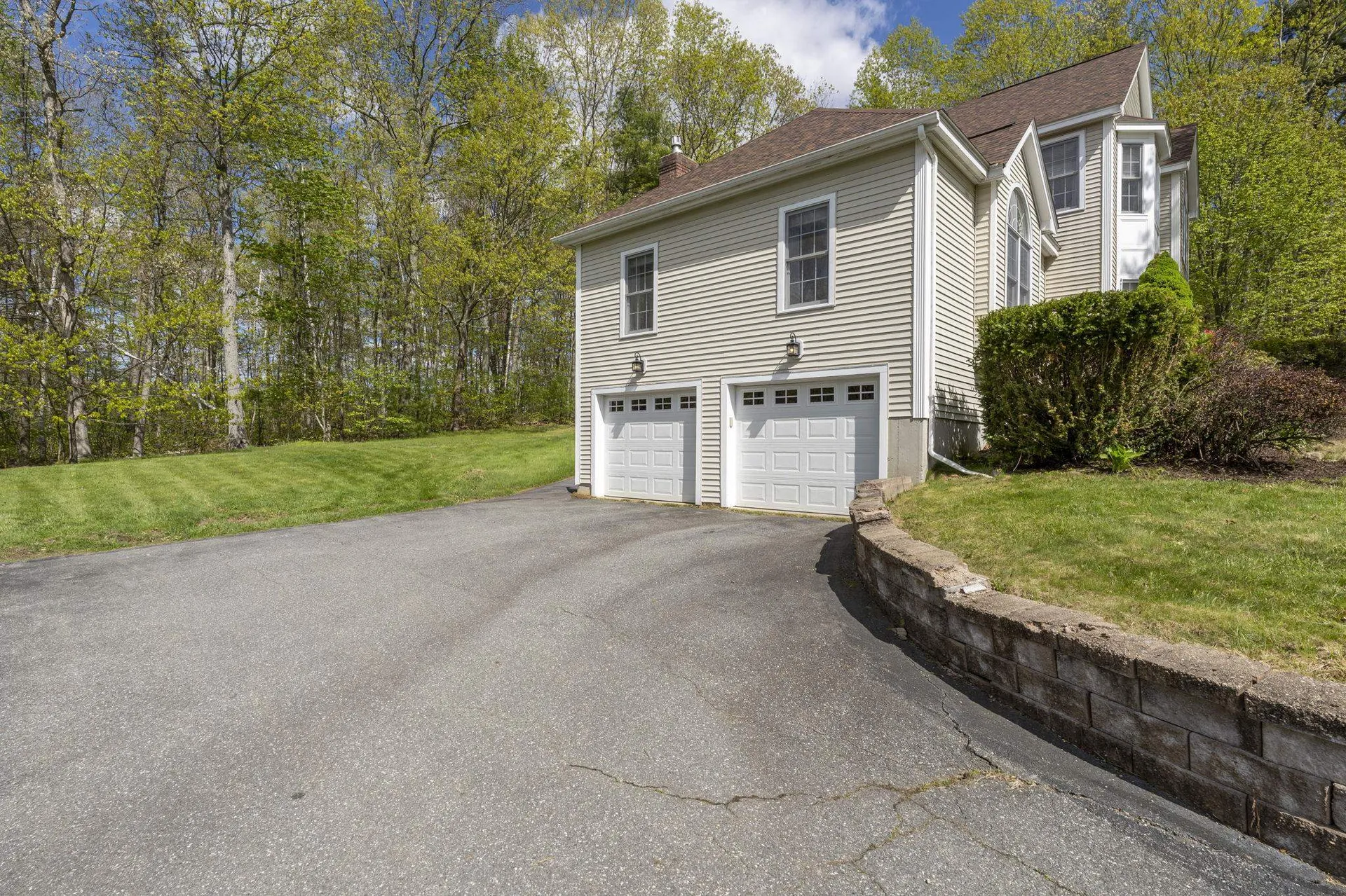 25 Squire Armour Road Windham NH 03087