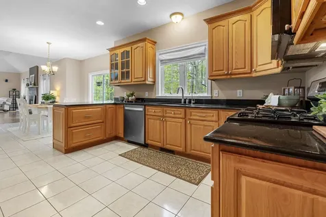 25 Squire Armour Road Windham NH 03087