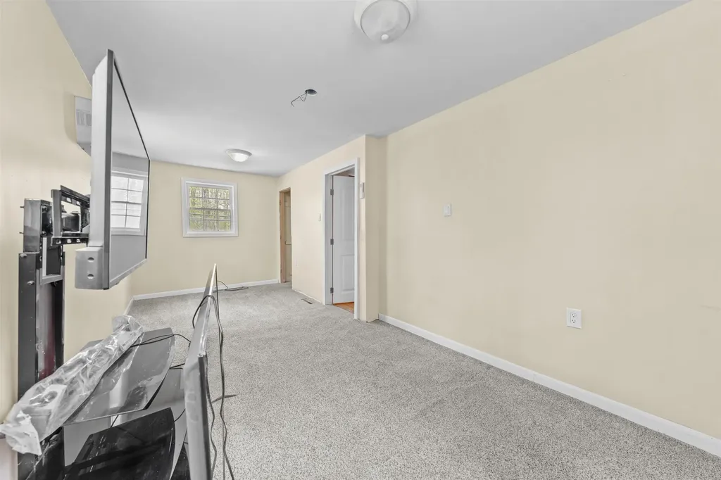 580 Lower Bay Road Sanbornton NH 03269