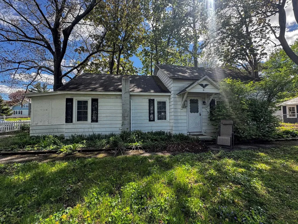 99 Coolidge Avenue Bennington VT 05201